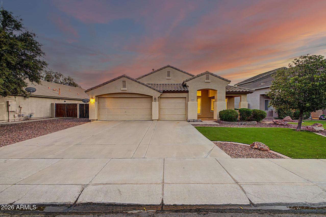 8239 W Harmony Ln., Peoria, AZ 85382