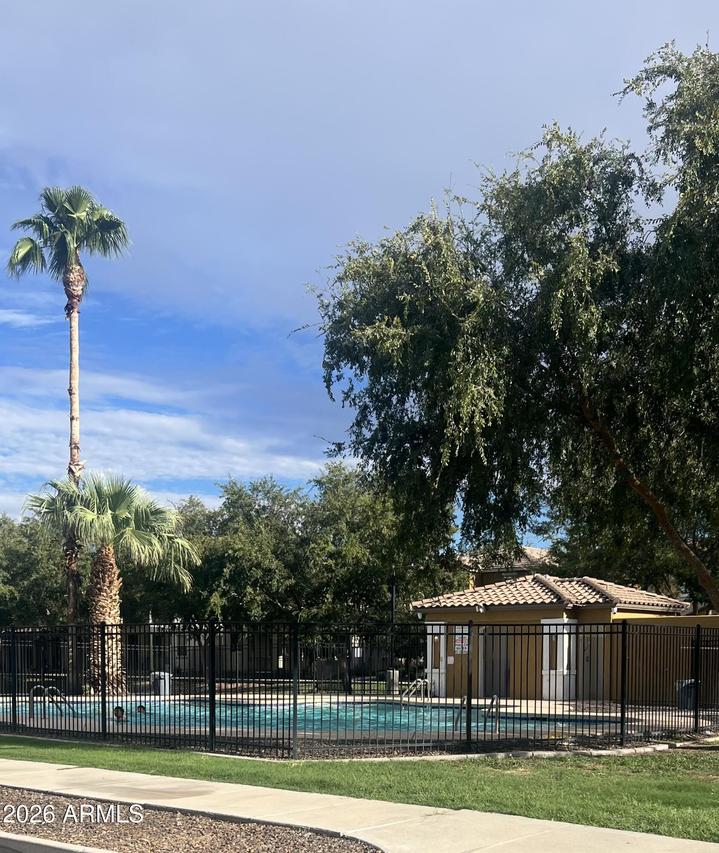 2551 N 73rd Dr., Phoenix, AZ 85035