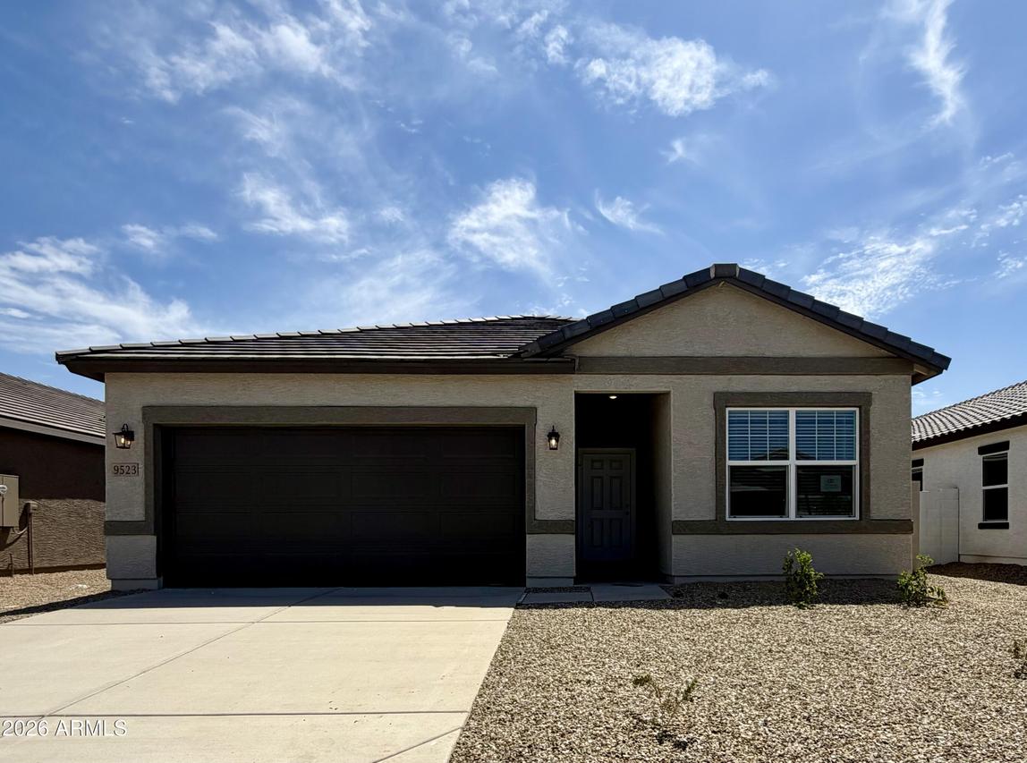 9523 W Gaby Rd., Tolleson, AZ 85353