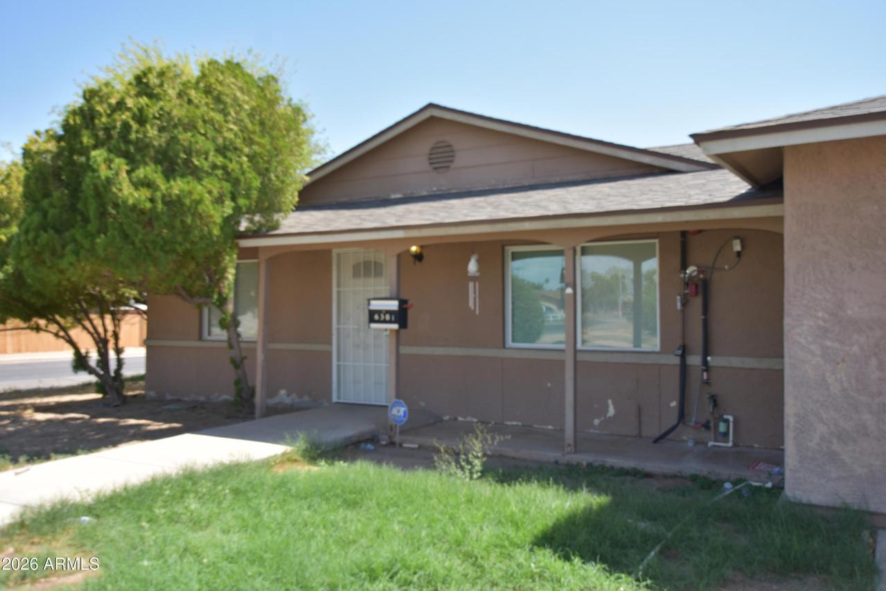 6301 W Earll Dr., Phoenix, AZ 85033