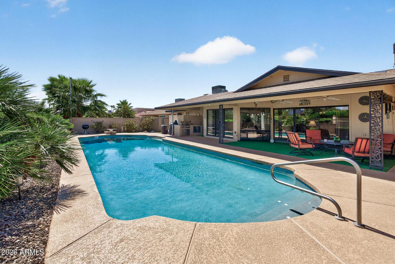 21419 N Palm Desert Dr., Sun City West, AZ 85375