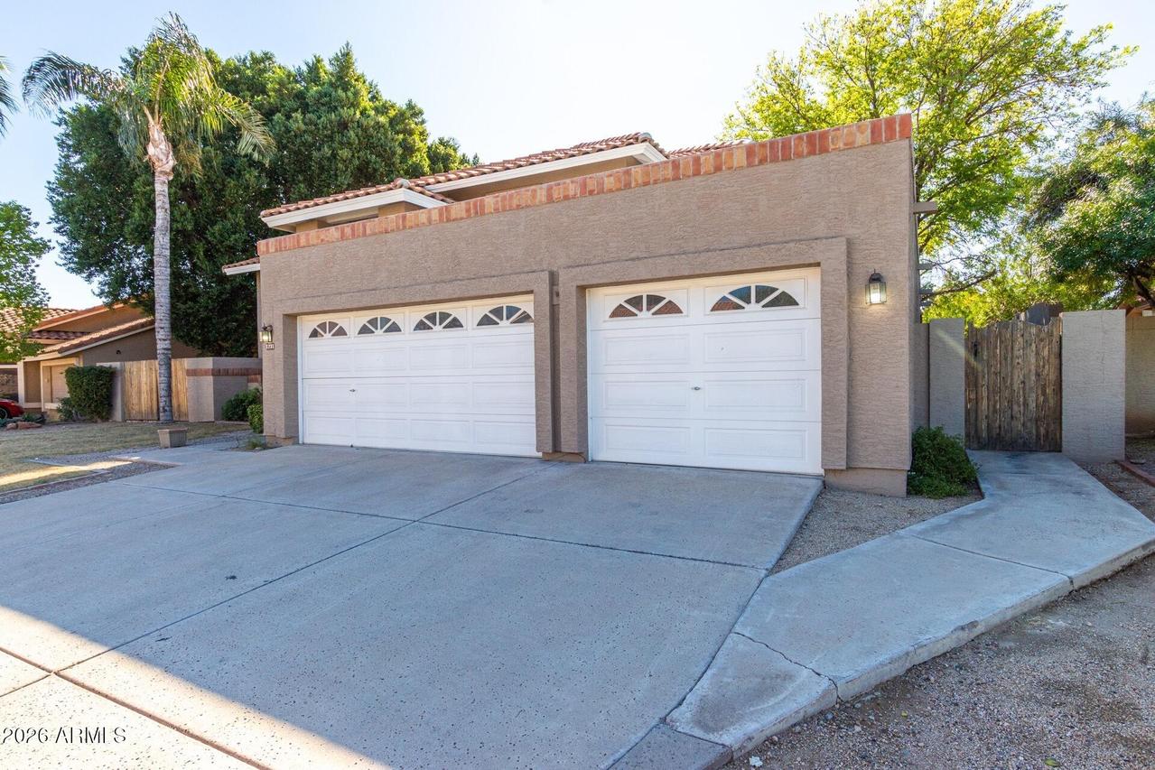 1231 E Grandview St., Mesa, AZ 85203