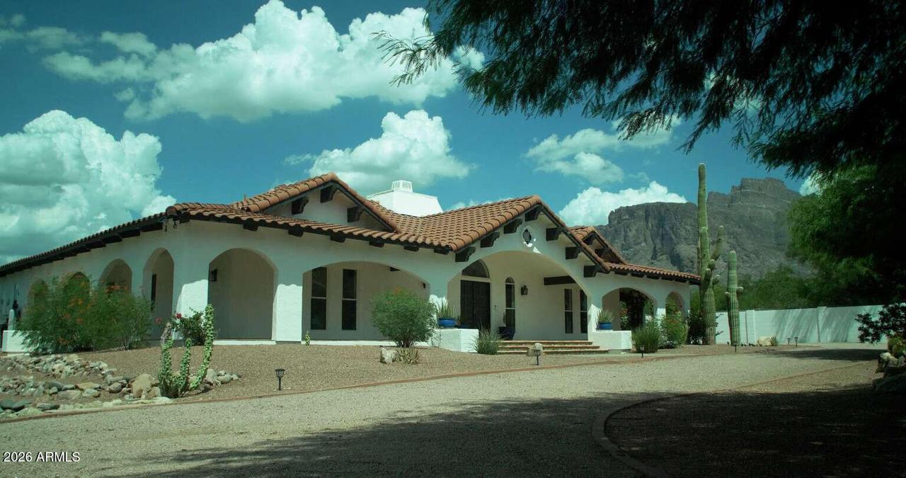 4932 E Greasewood St., Apache Junction, AZ 85119