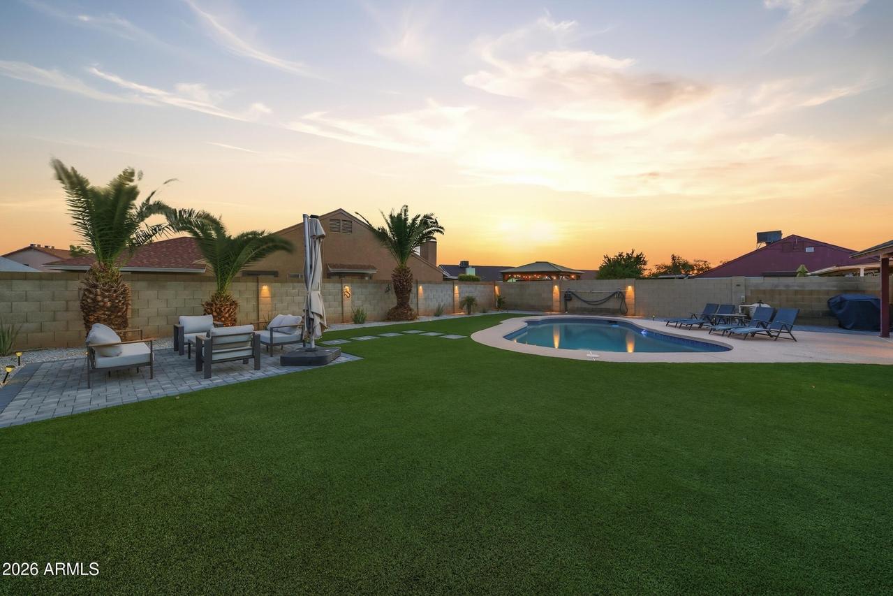 10007 W Meadowbrook Ave., Phoenix, AZ 85037