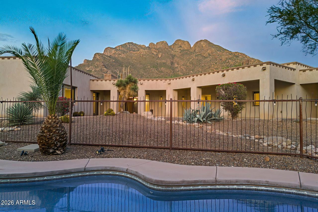 8755 N Sunnyslope Dr., Tucson, AZ 85704