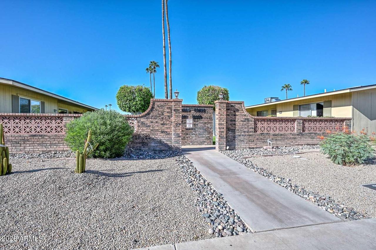 10911 W Santa Fe Dr., Sun City, AZ 85351