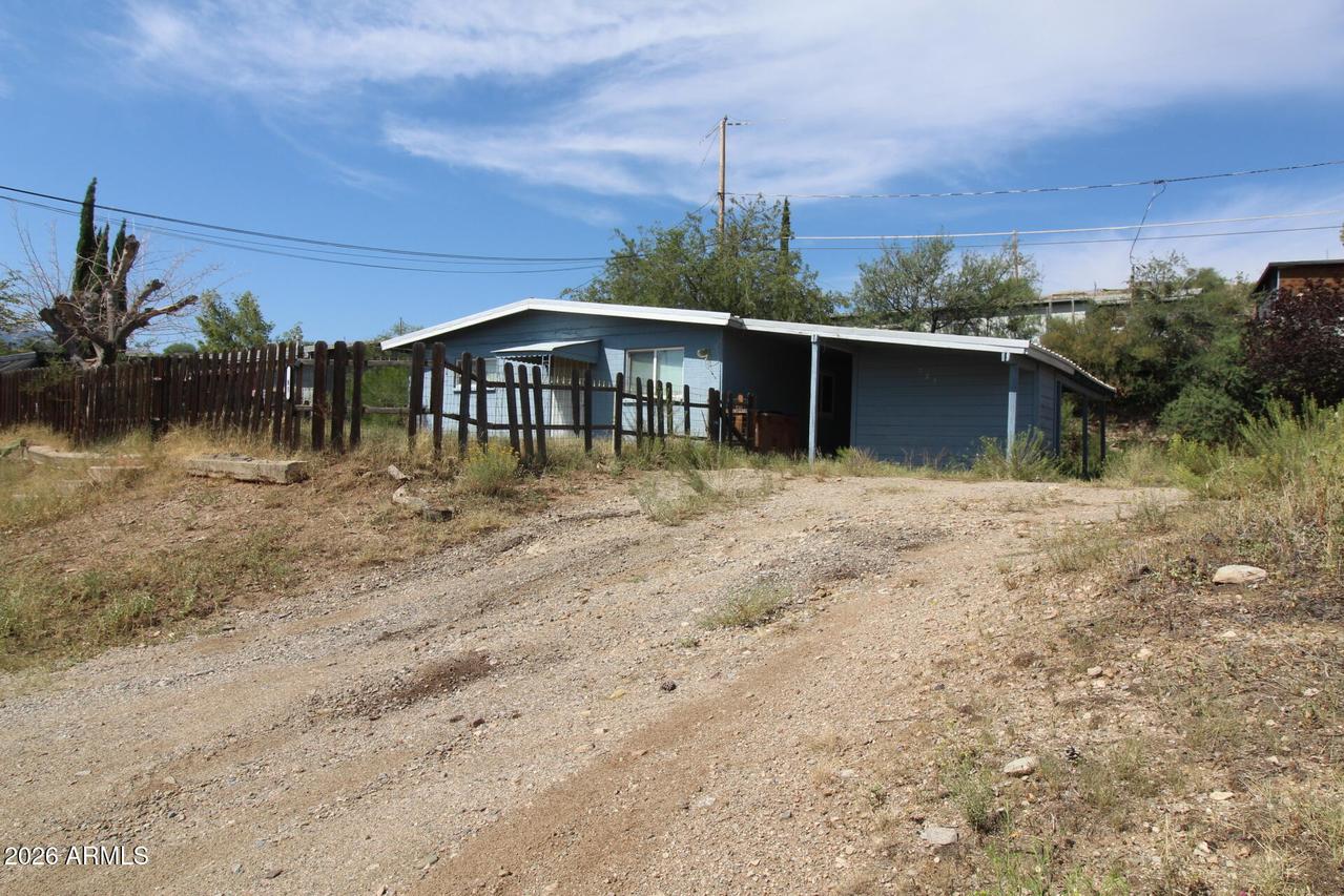585 W Banker Ave., Globe, AZ 85501
