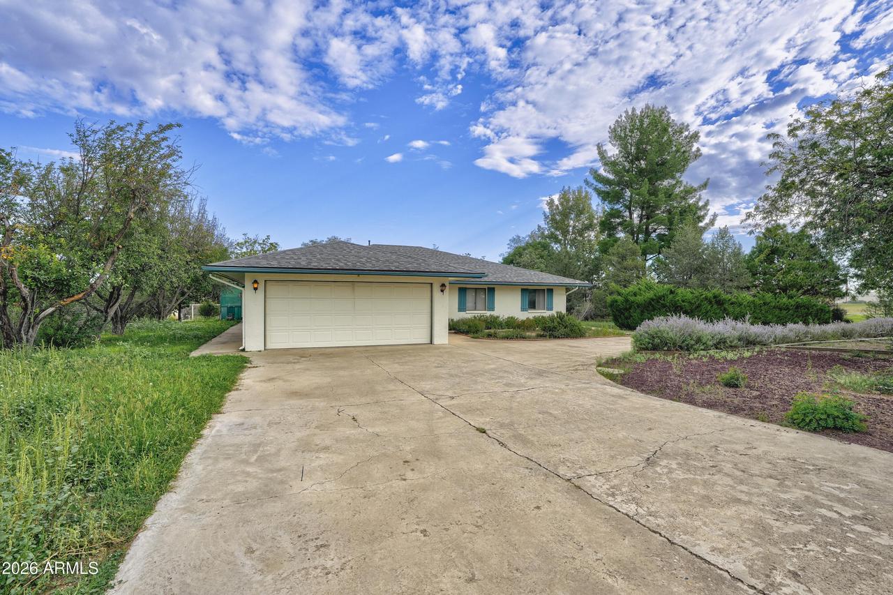 860 W Road 4 Rd., Chino Valley, AZ 86323