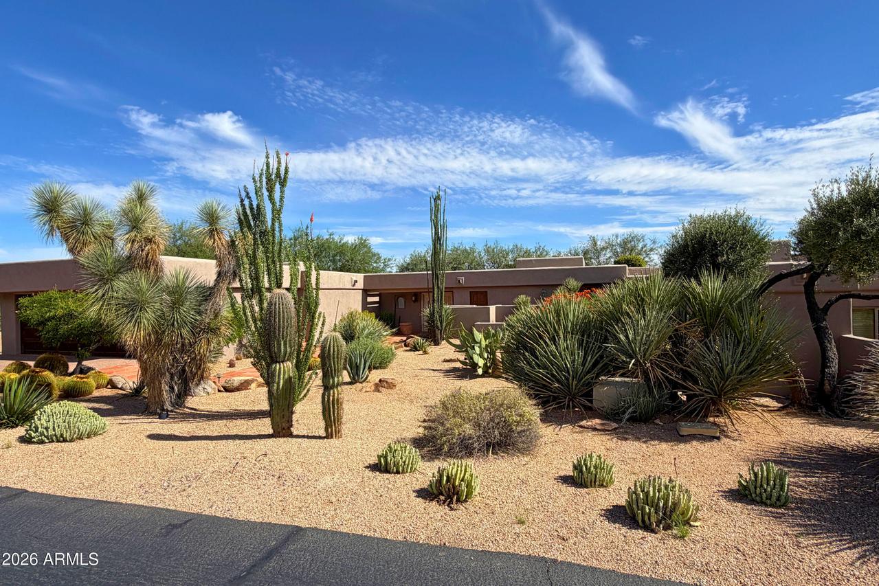 1042 N Boulder Dr., Carefree, AZ 85377