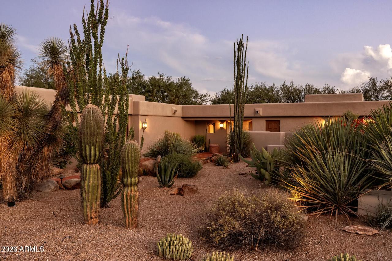 1042 N Boulder Dr., Carefree, AZ 85377