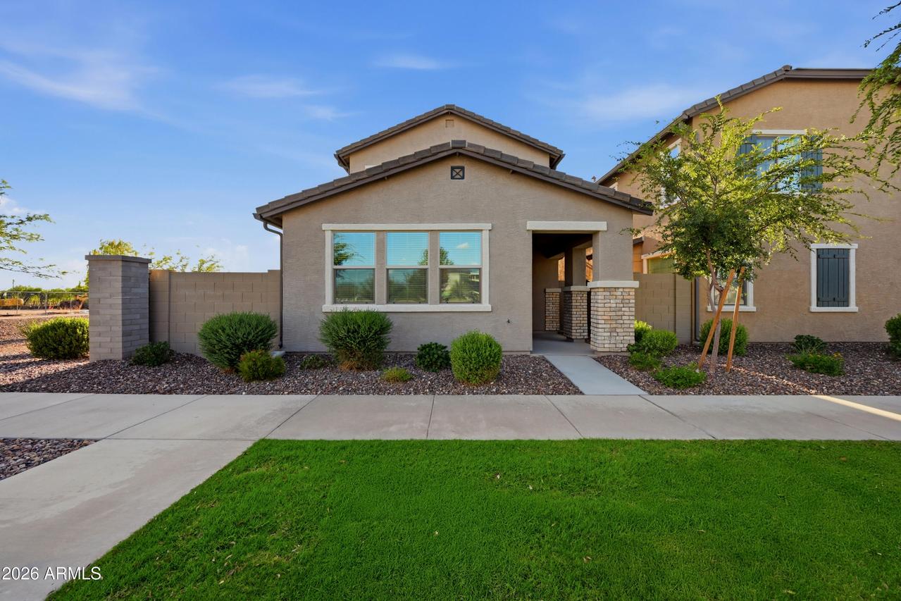 1311 W Sparrow Dr., San Tan Valley, AZ 85140