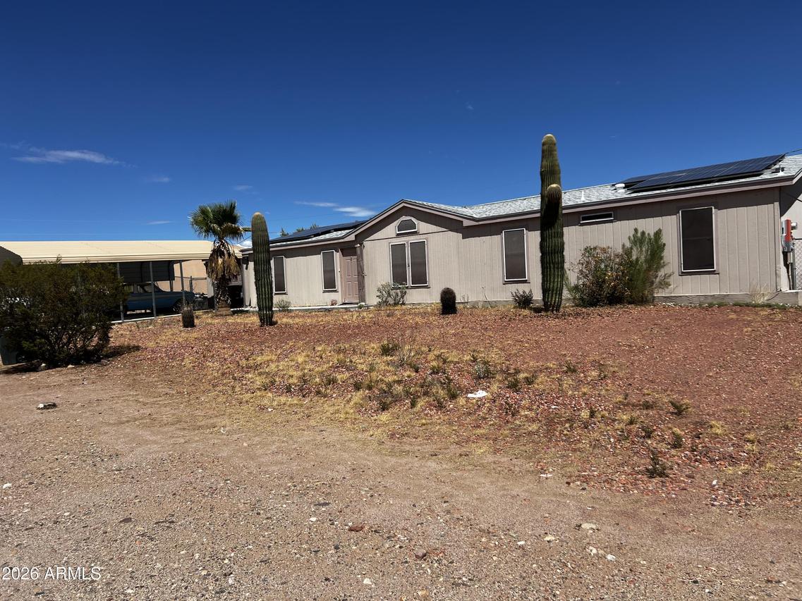 213 Gompers Cir., Morristown, AZ 85342