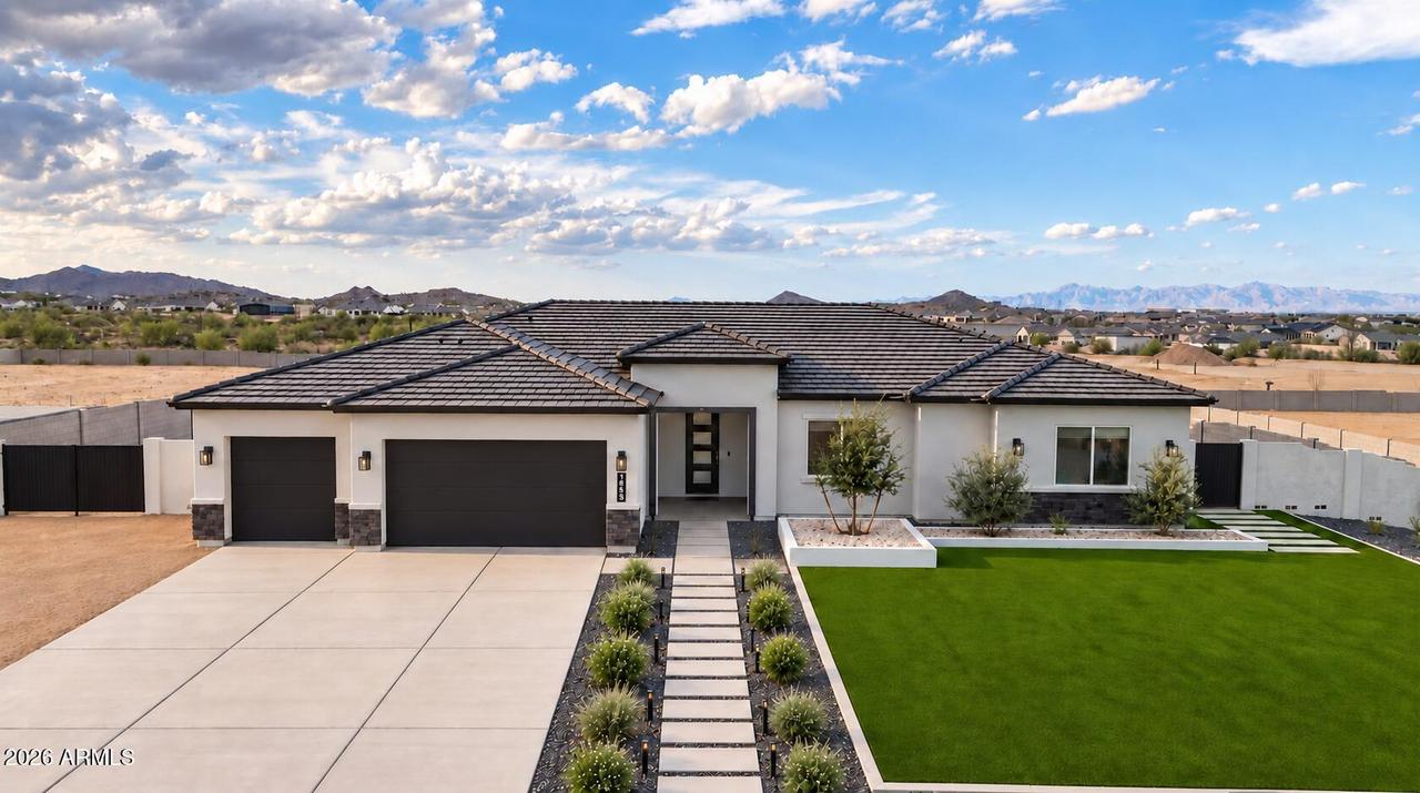 1858 W Lucky Ln., Queen Creek, AZ 85144