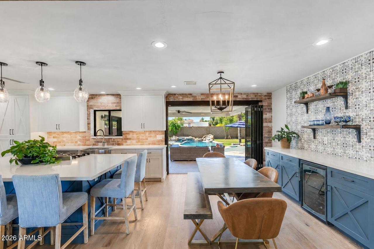 3229 E Montecito Ave., Phoenix, AZ 85018