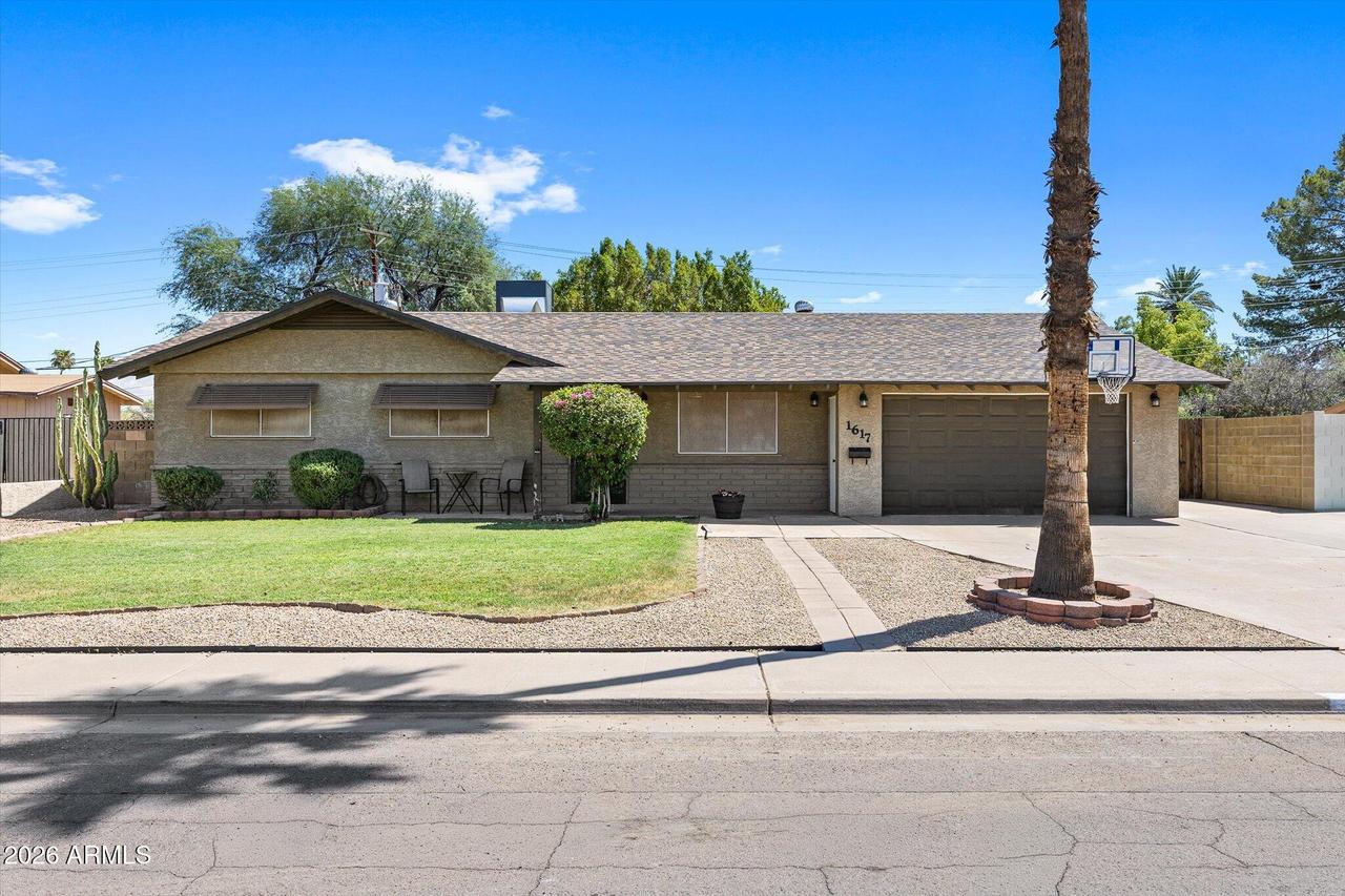 1617 N Revere St., Mesa, AZ 85201