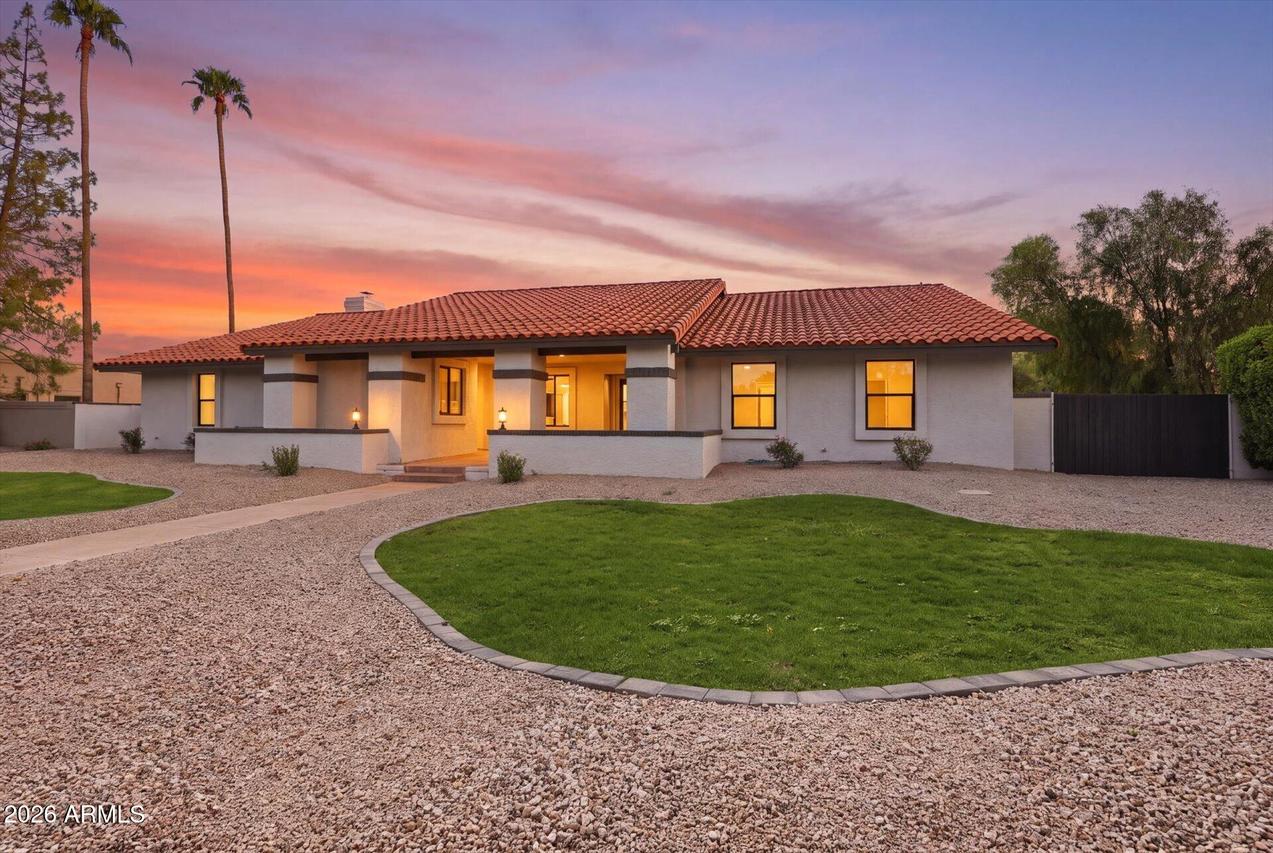 8852 S Lakeshore Dr., Tempe, AZ 85284