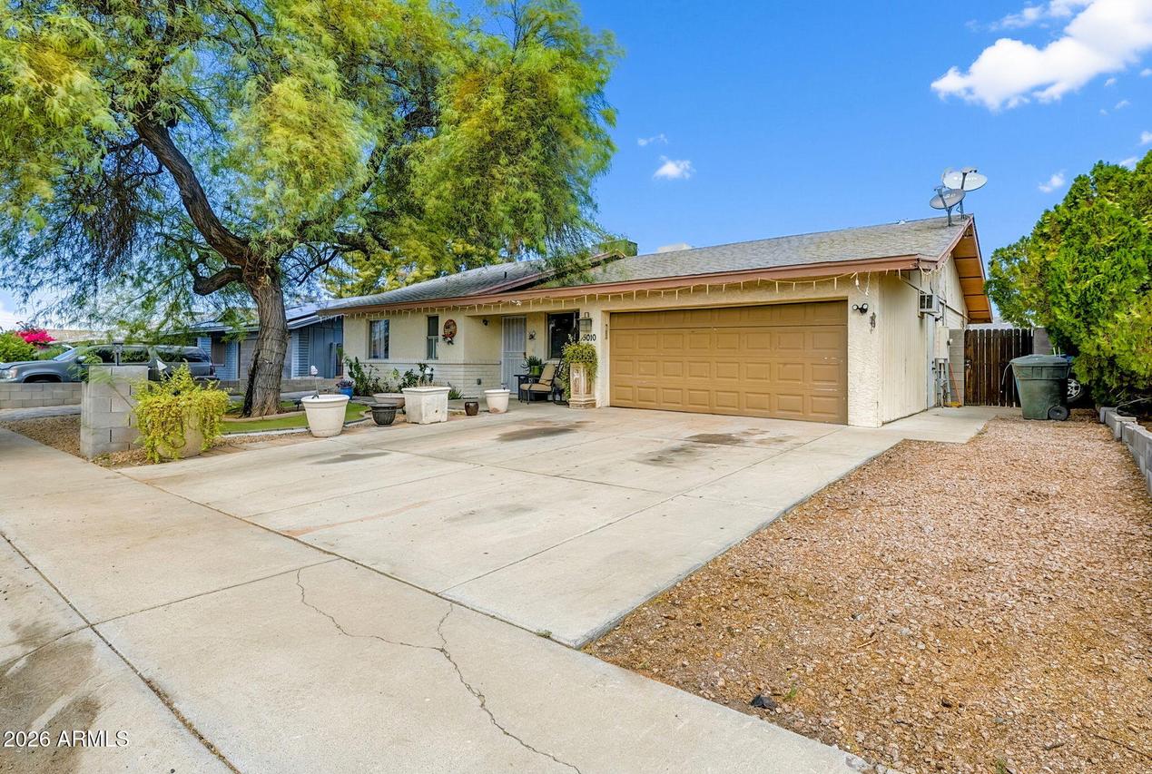 3010 W Villa Rita Dr., Phoenix, AZ 85053