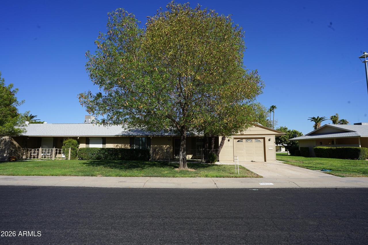 13813 N 99 Dr., Sun City, AZ 85351