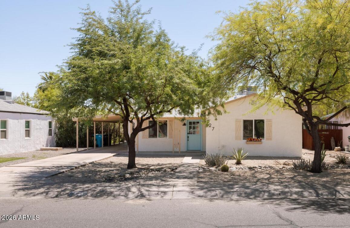 927 W Roma Ave., Phoenix, AZ 85013