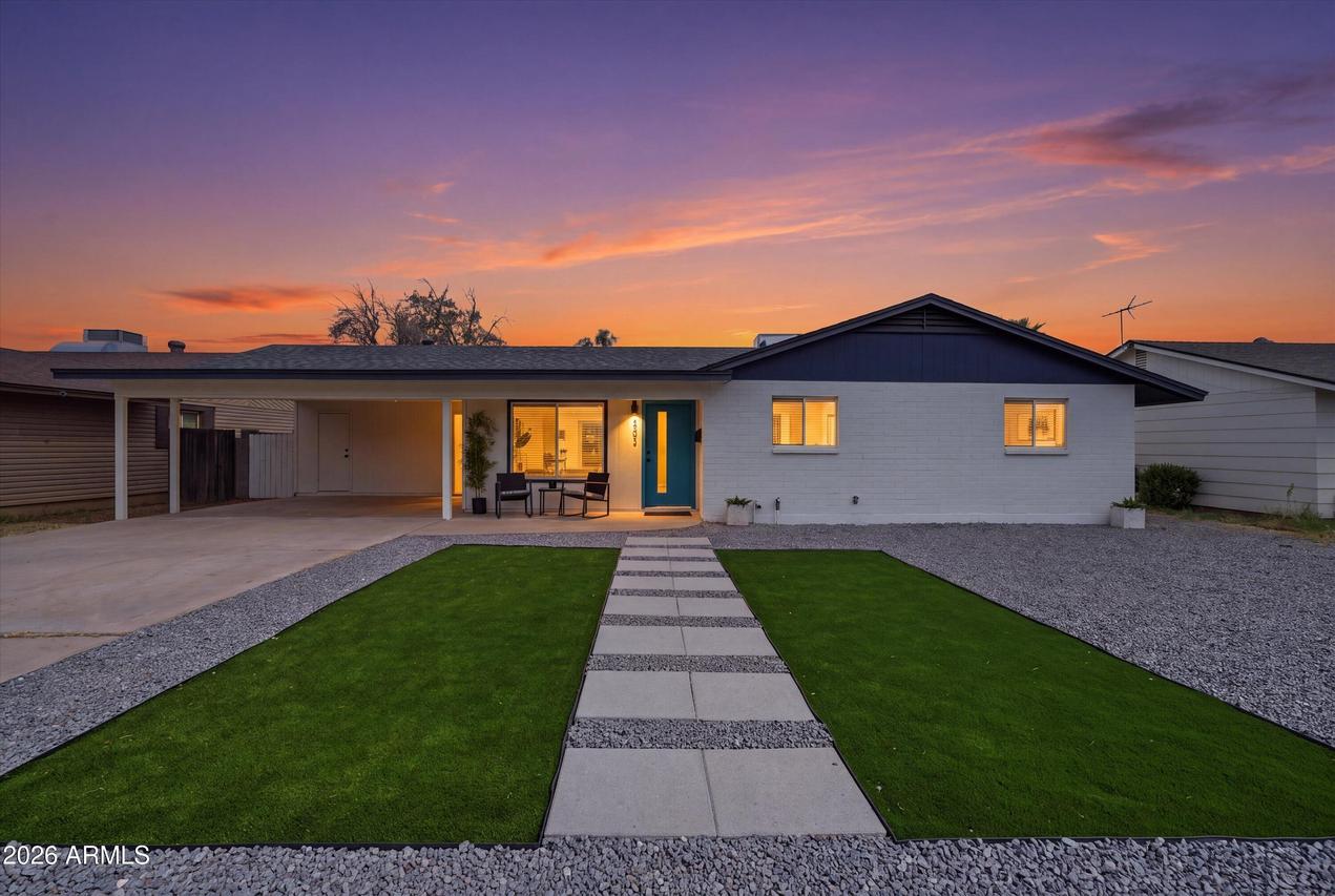 2302 E Nisbet Rd., Phoenix, AZ 85022