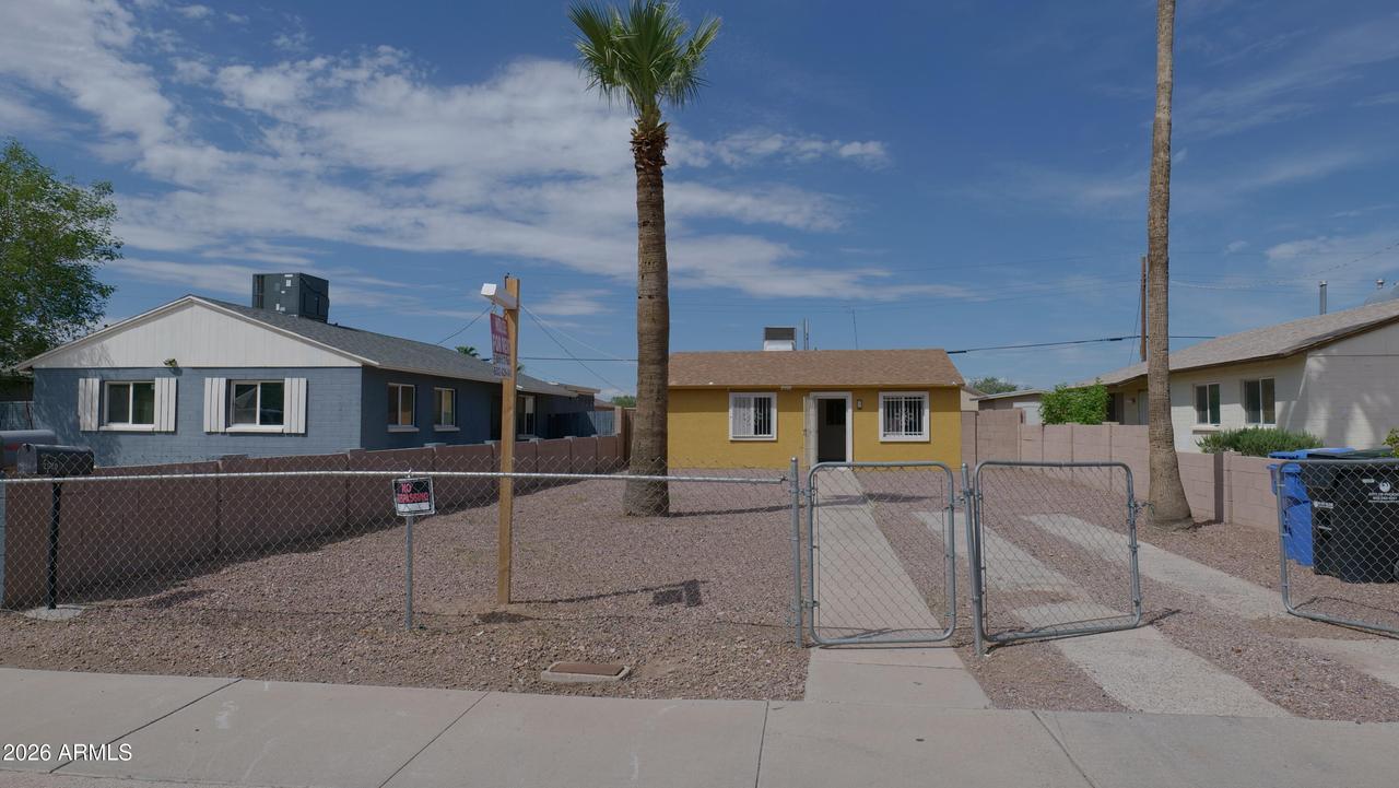 2520 E Chipman Rd., Phoenix, AZ 85040
