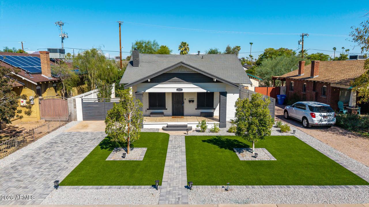 2037 N Mitchell St., Phoenix, AZ 85006