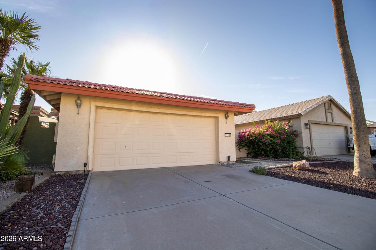 2086 N Sweetwater Dr., Casa Grande, AZ 85122