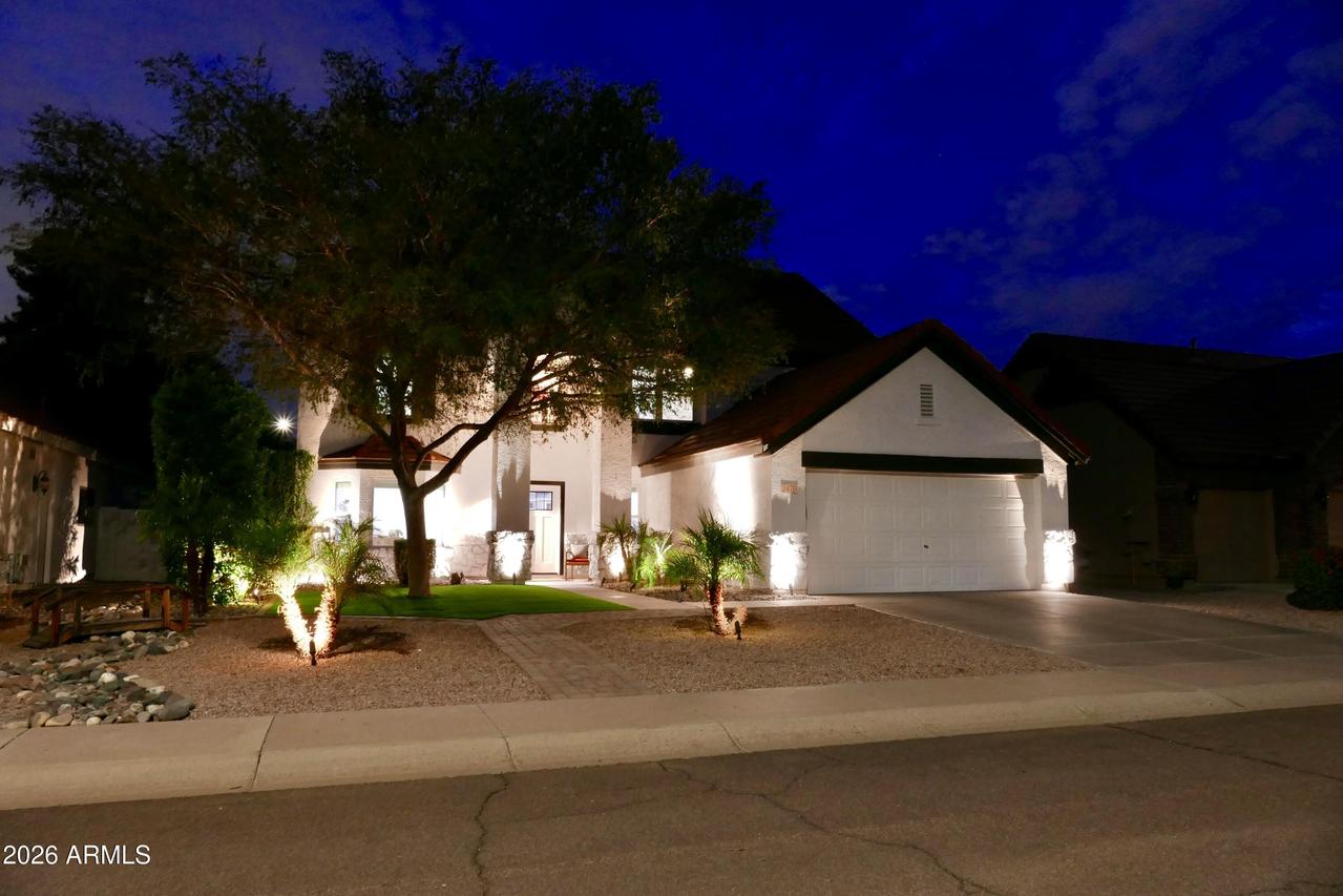 2470 E County Down Dr., Chandler, AZ 85249