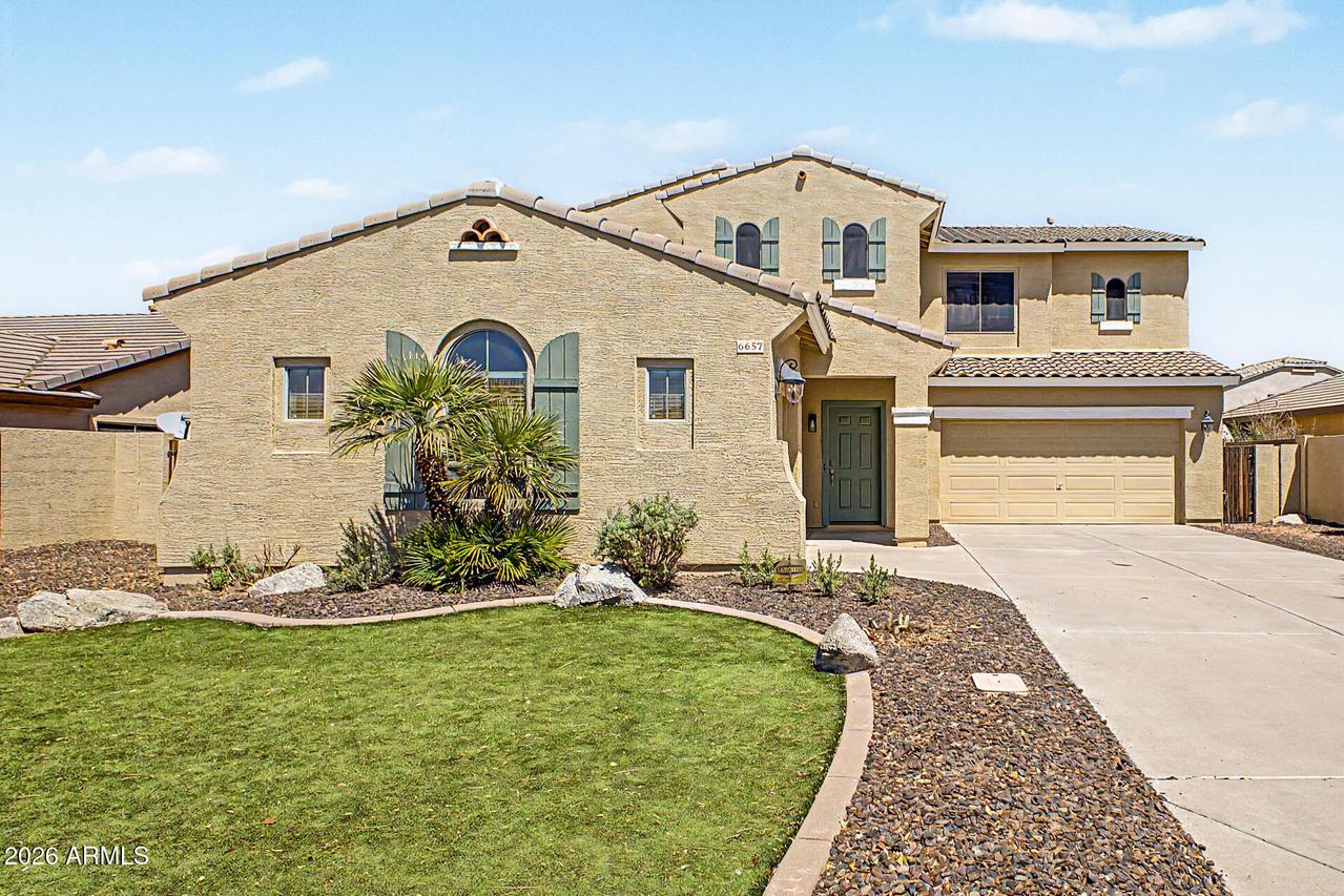 6657 S Garnet Way, Chandler, AZ 85249