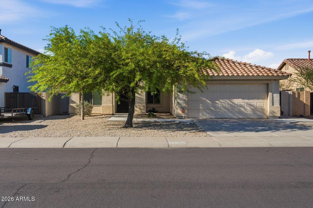 10760 W Louise Dr., Peoria, AZ 85373