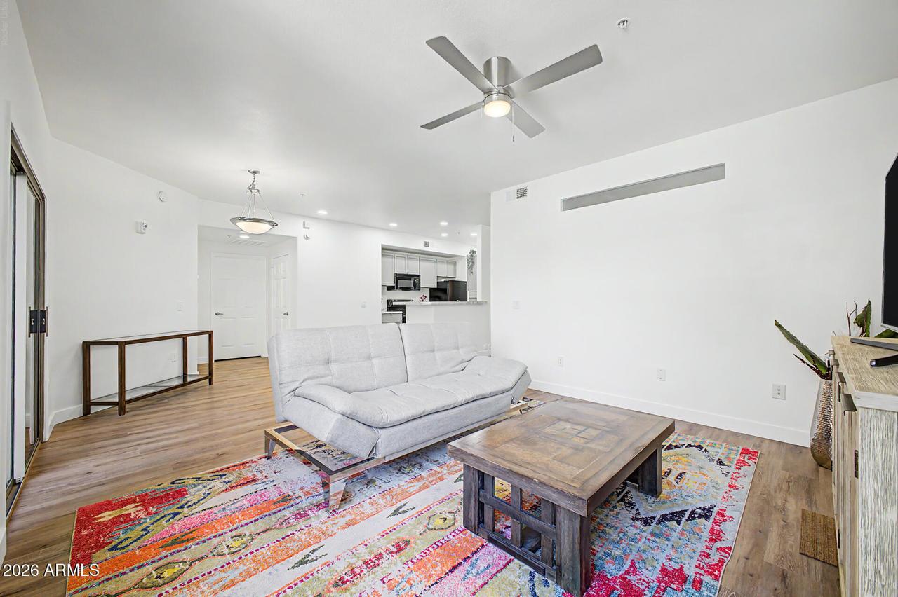 9820 N Central Ave. #120, Phoenix, AZ 85020