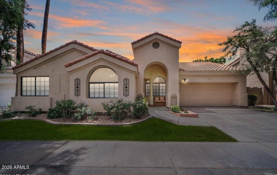 19 W Sarah Ln., Tempe, AZ 85284