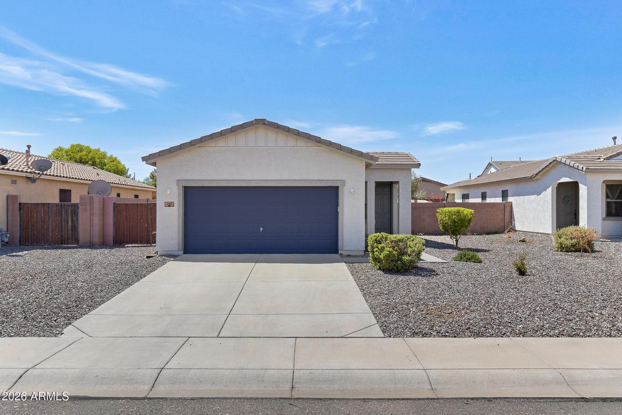 747 W Love Rd., San Tan Valley, AZ 85143