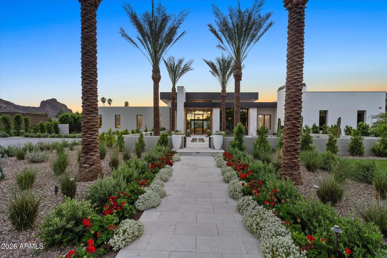 6528 N 60th St., Paradise Valley, AZ 85253