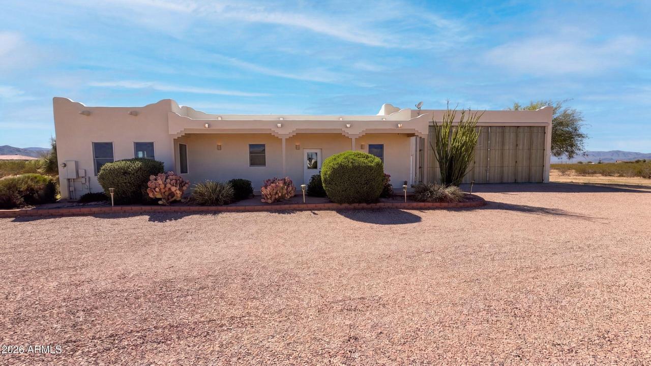 51340 W Iver Rd., Aguila, AZ 85320