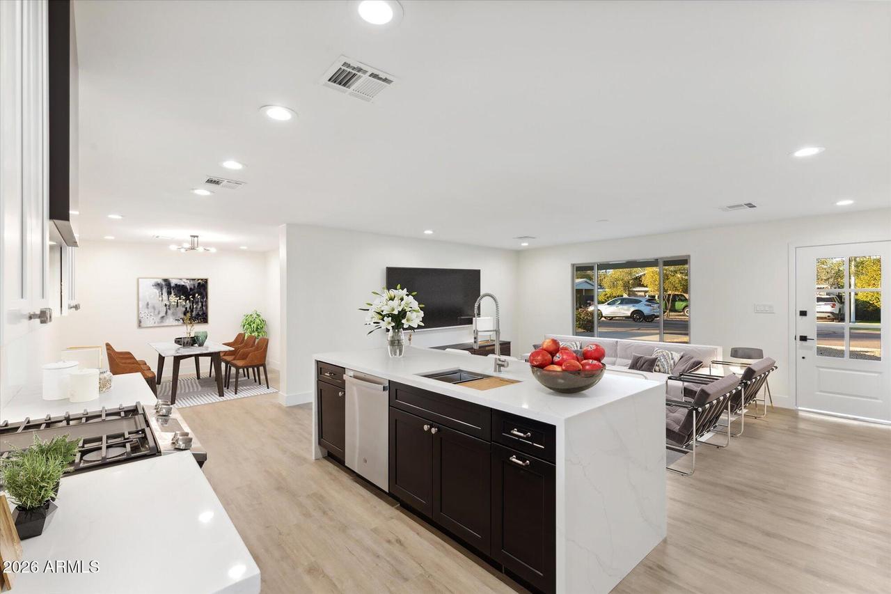 7035 E Cypress St., Scottsdale, AZ 85257