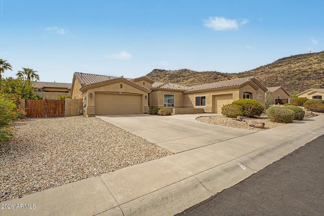 26408 N 42nd Dr., Phoenix, AZ 85083