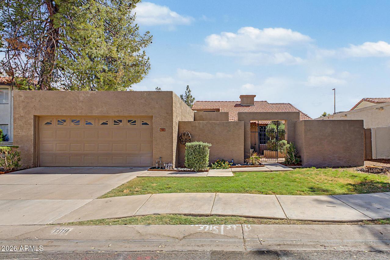 709 N Larkspur St., Gilbert, AZ 85234