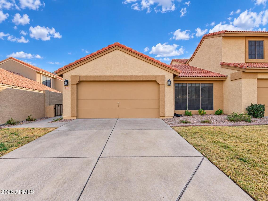 4223 E Agave Rd., Phoenix, AZ 85044