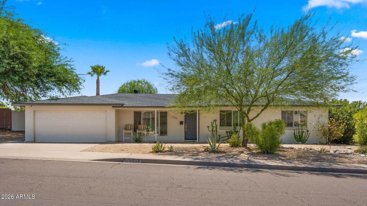 2255 E Piestewa Peak Dr., Phoenix, AZ 85016