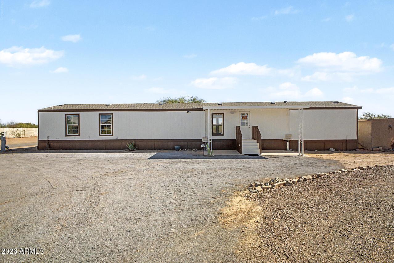 9927 E Parker Tr., San Tan Valley, AZ 85143