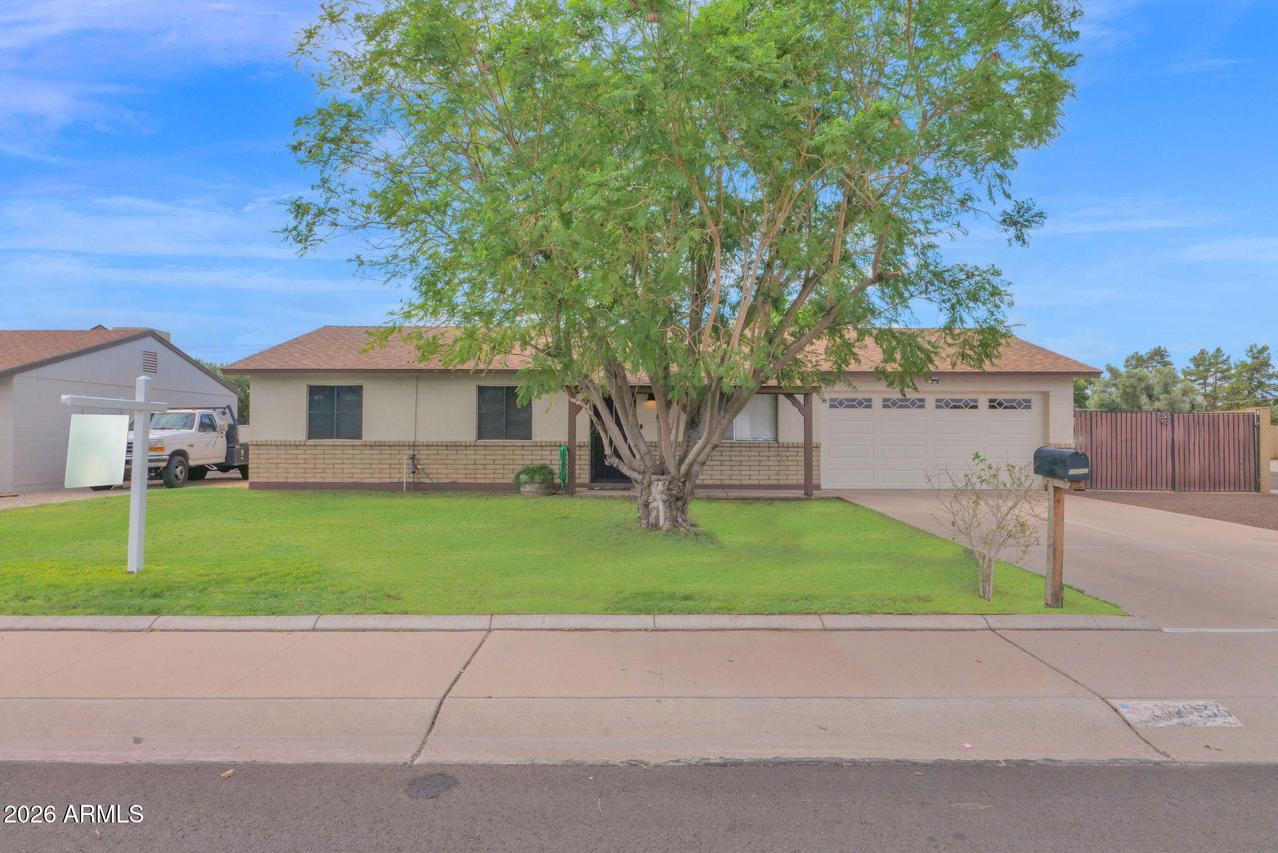 12036 N 41st Dr., Phoenix, AZ 85029