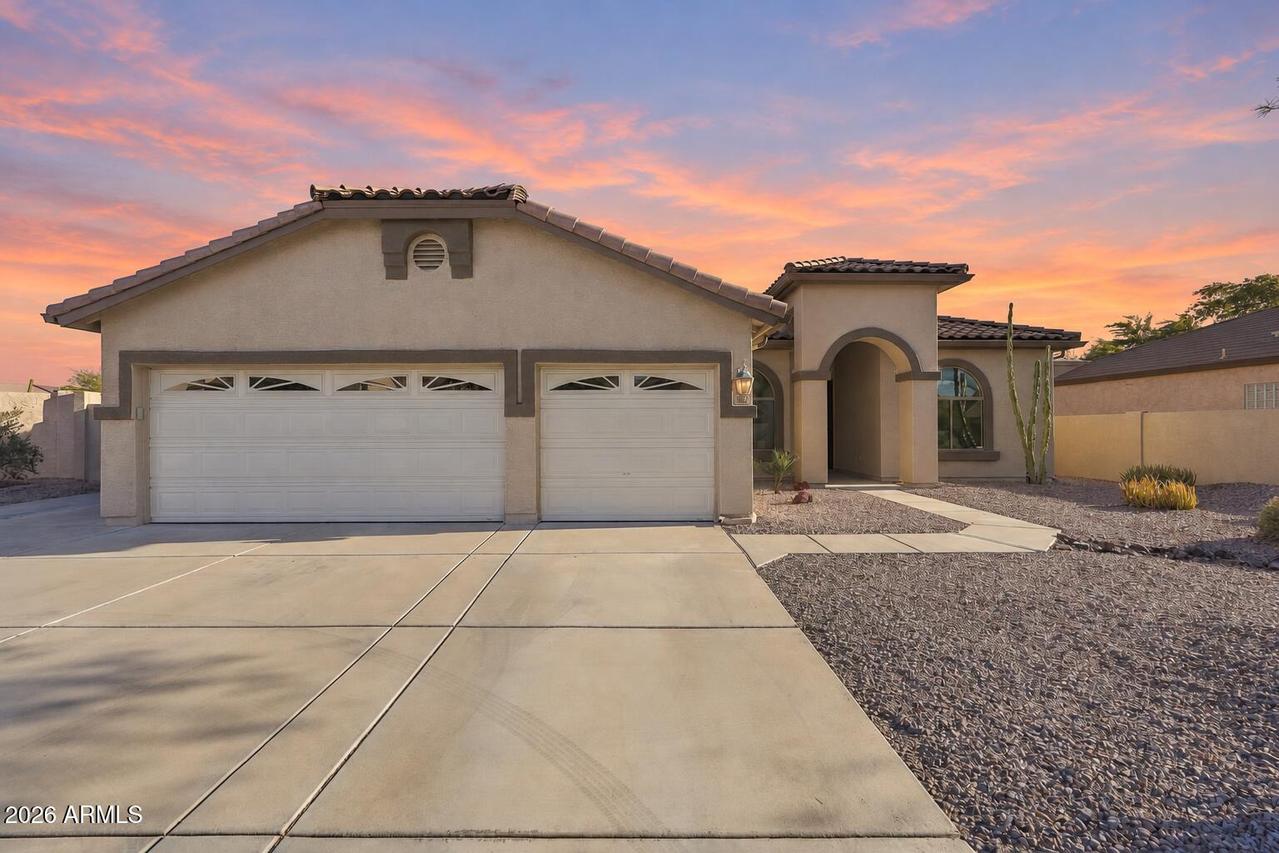 9823 E Greenway St., Mesa, AZ 85207