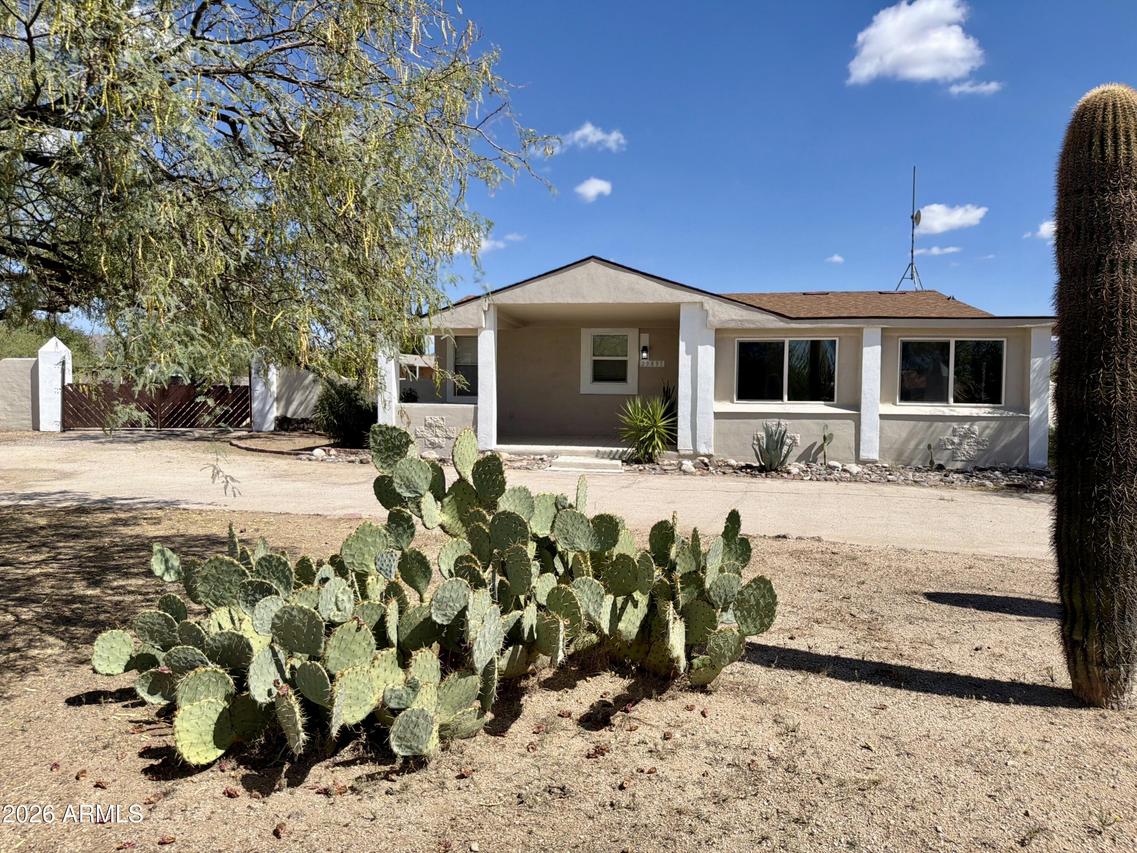 23895 W Cannon Dr., Congress, AZ 85332