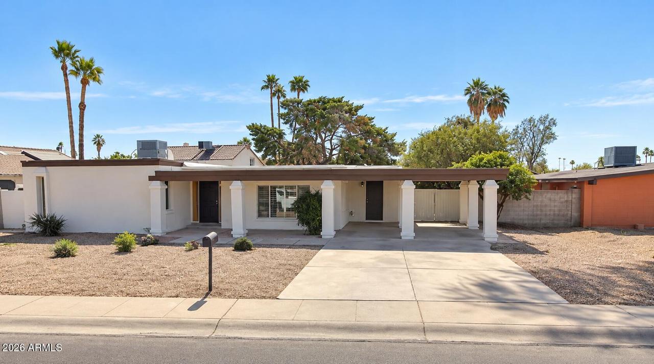 3801 W Mercer Ln., Phoenix, AZ 85029