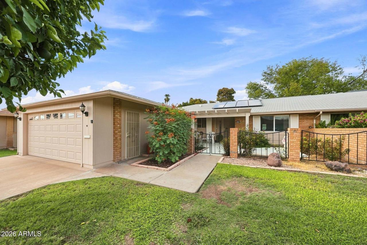 10208 W Mountain View Rd., Sun City, AZ 85351