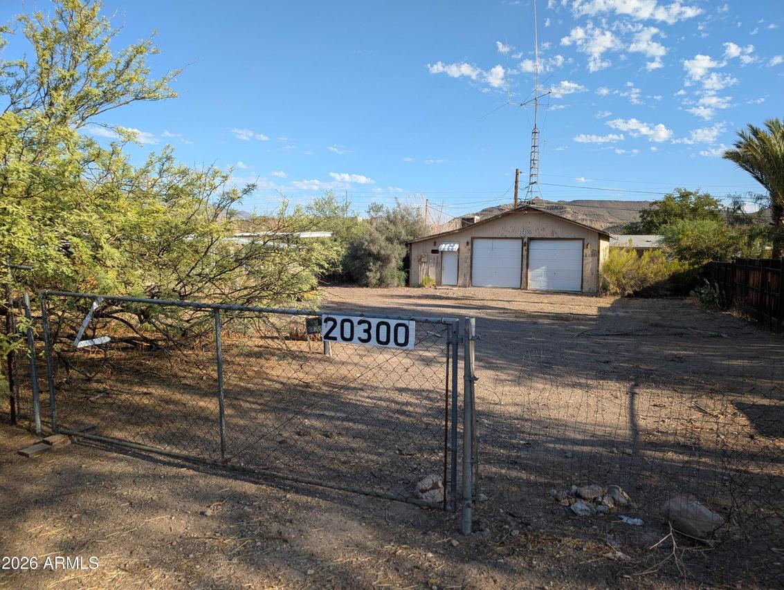 20300 E Emerald Dr. #4, Black Canyon City, AZ 85324