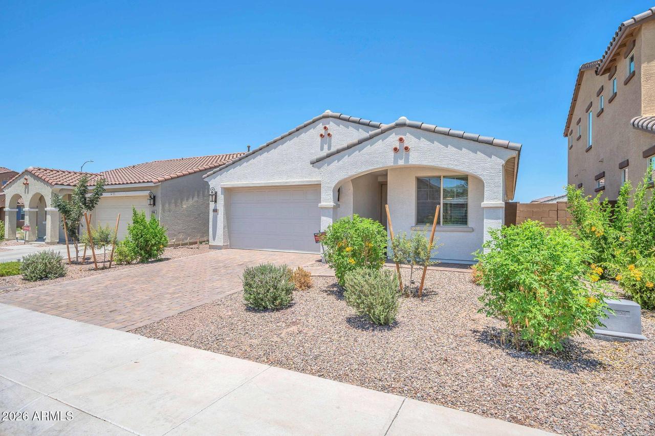 8830 W Pasadena Ave., Glendale, AZ 85305