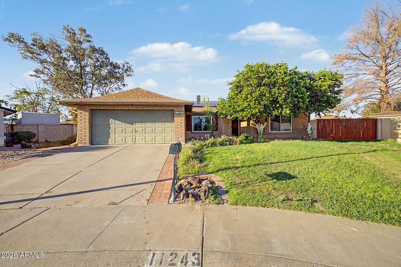 11243 N 58th Dr., Glendale, AZ 85304