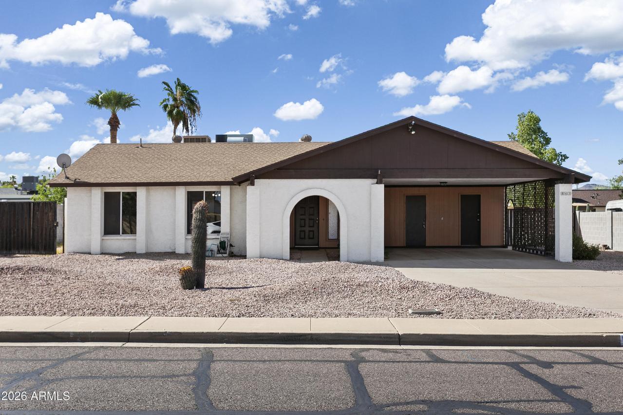 841 E Paradise Ln., Phoenix, AZ 85022